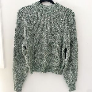 Universal Thread green and white knit crew sweater